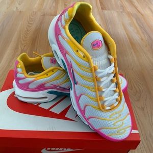 Women’s Size 9 AirMax Plus